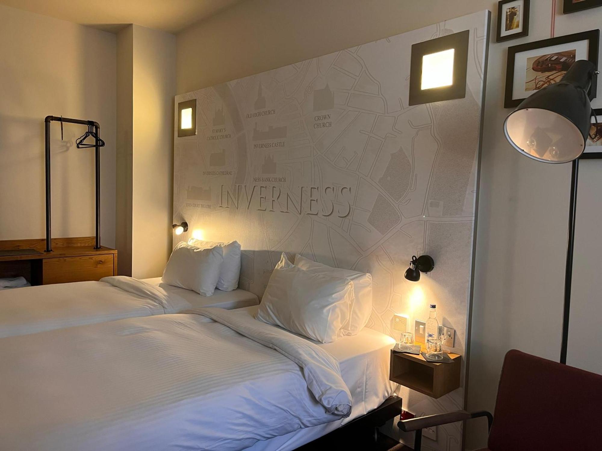 pentahotel Inverness Esterno foto