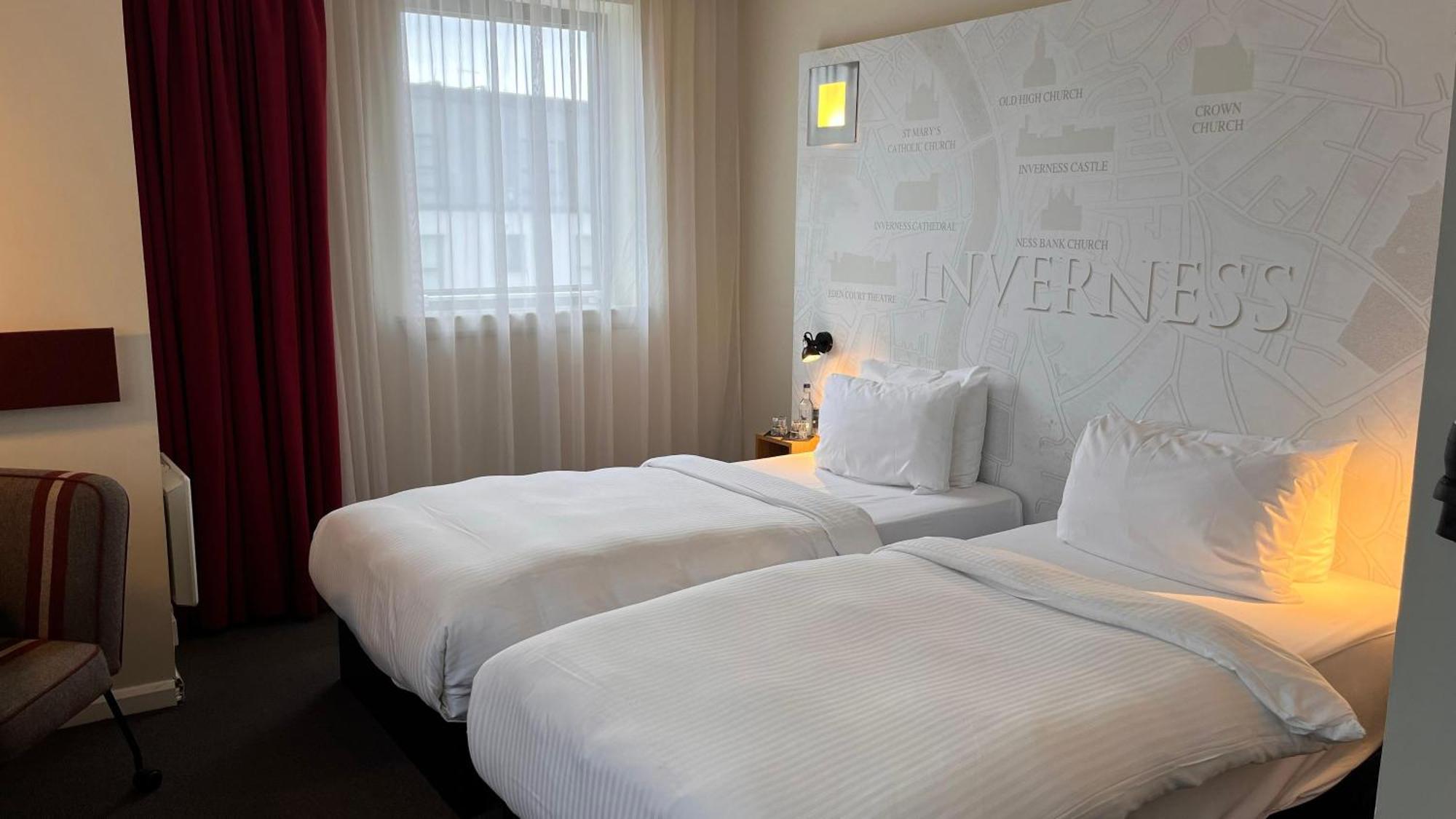pentahotel Inverness Esterno foto