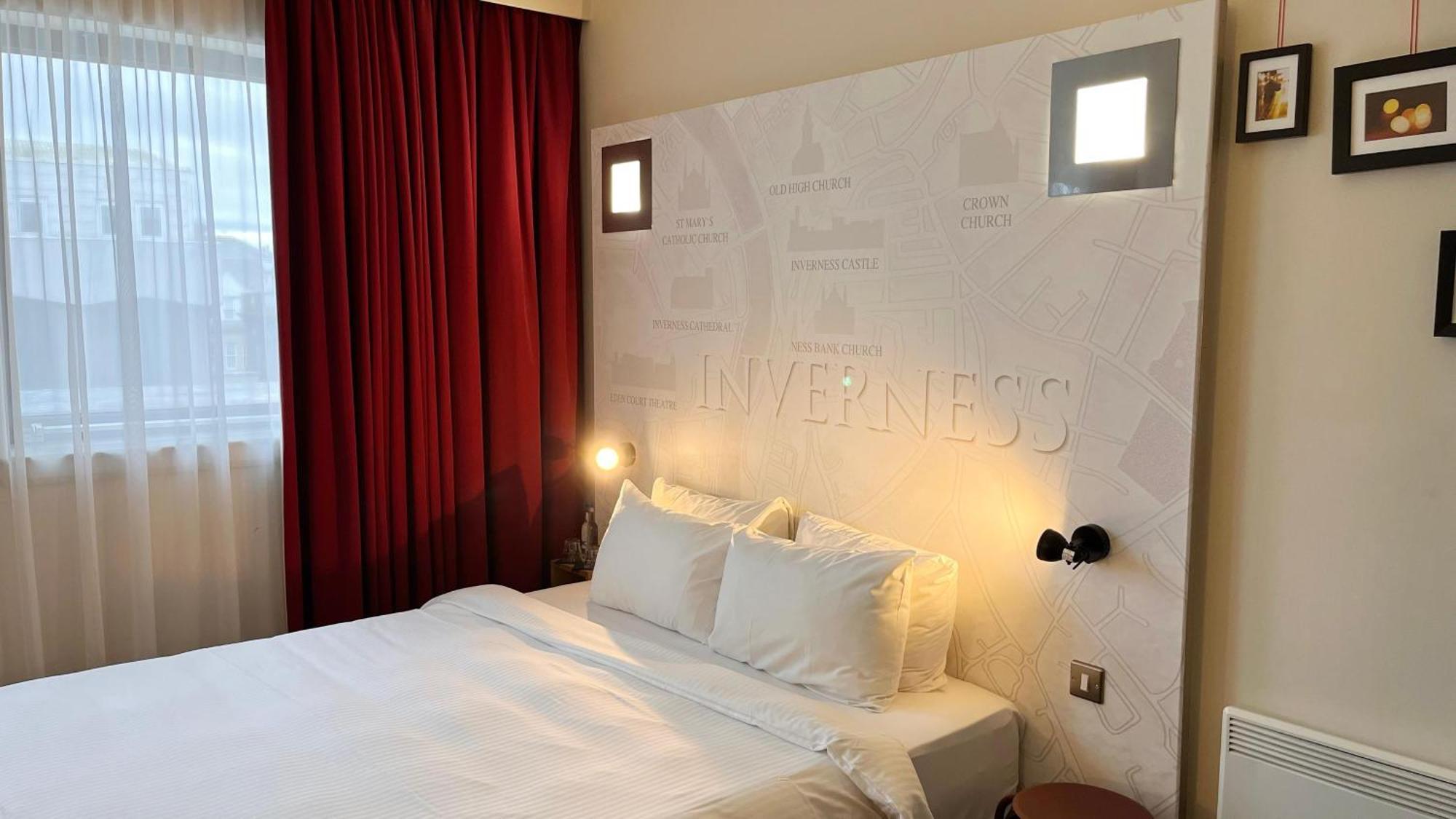 pentahotel Inverness Esterno foto