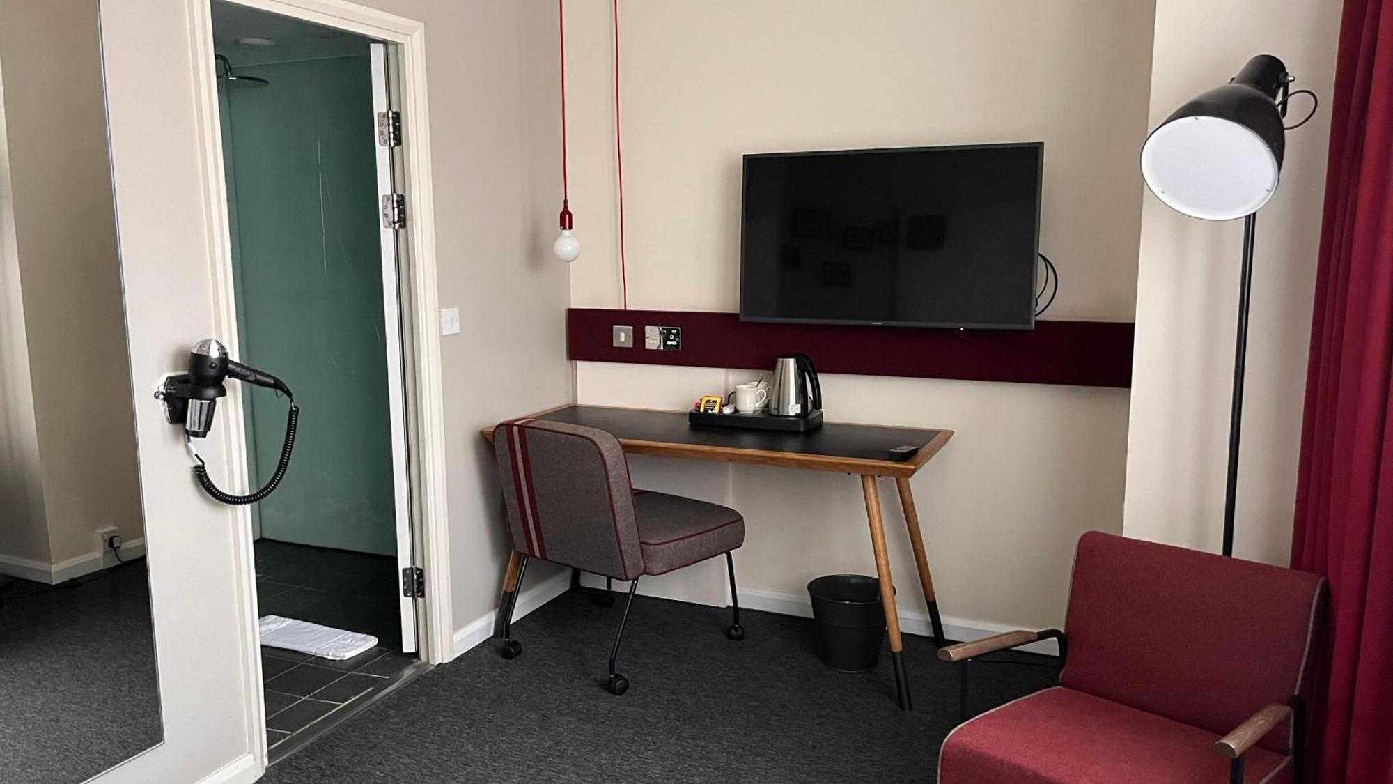 pentahotel Inverness Esterno foto