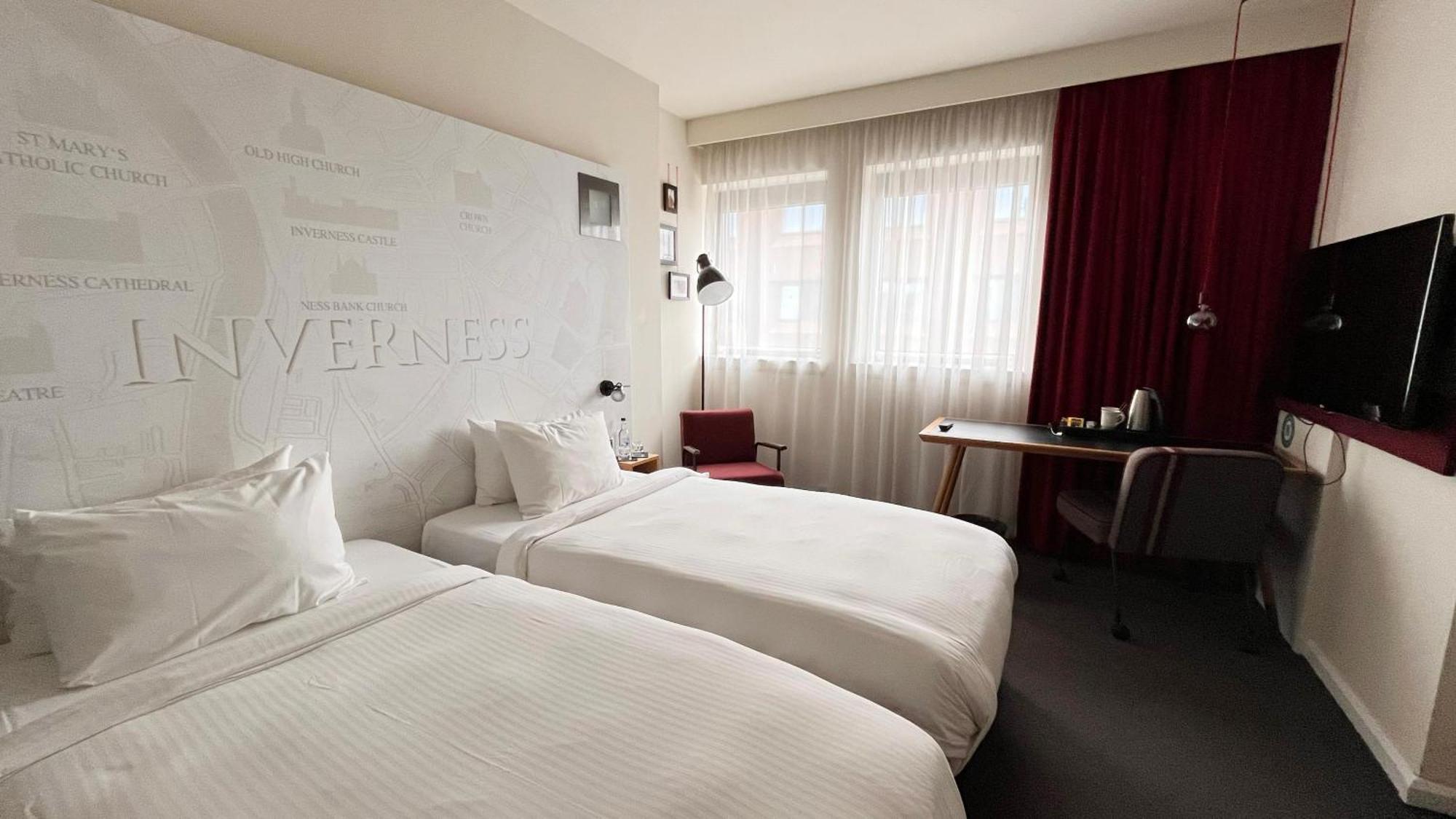 pentahotel Inverness Esterno foto