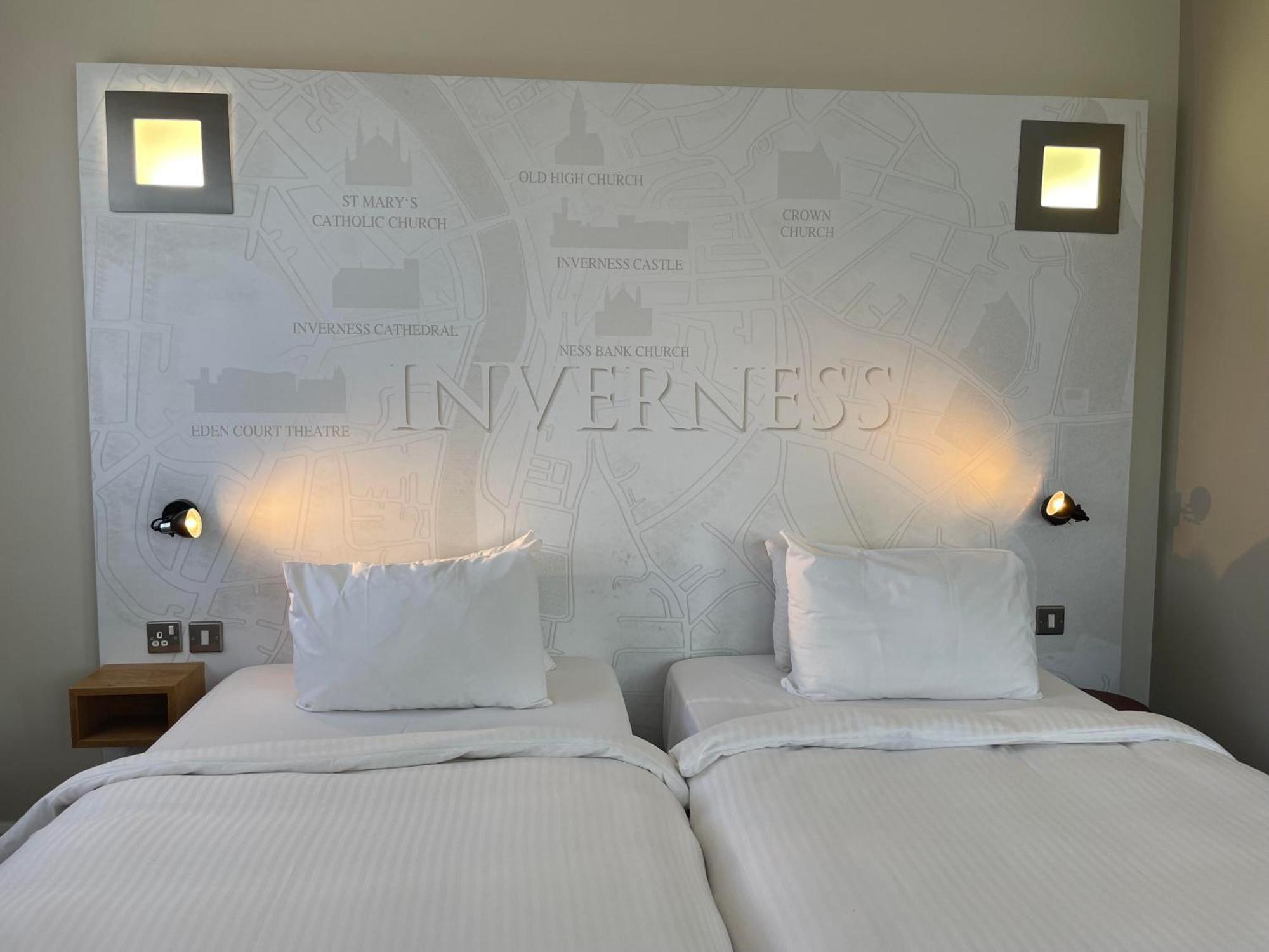 pentahotel Inverness Esterno foto