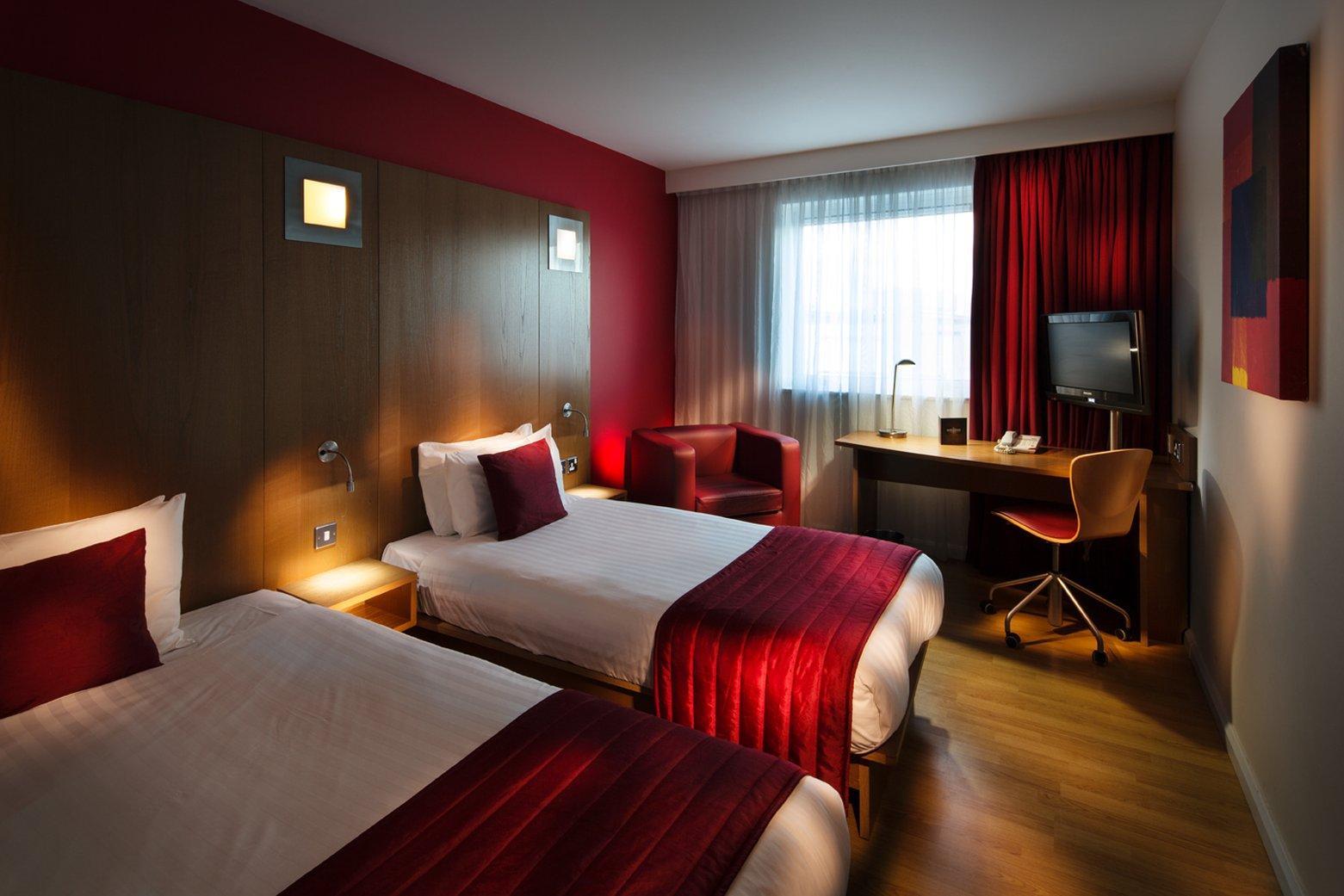 pentahotel Inverness Esterno foto